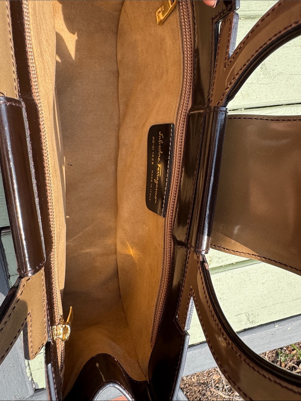 salvatore ferragamo bag - Picture 8 of 8